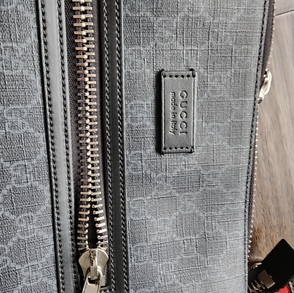 Authentic Gucci GG messenger bag - Picture 9 of 12